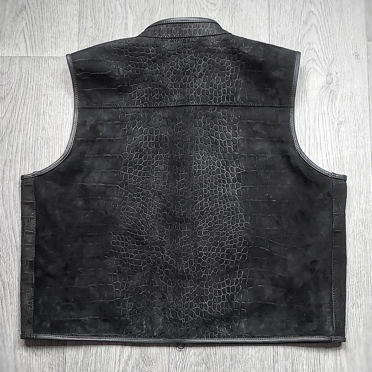 EURO "OFF THE RACK" SUEDE GATOR VEST