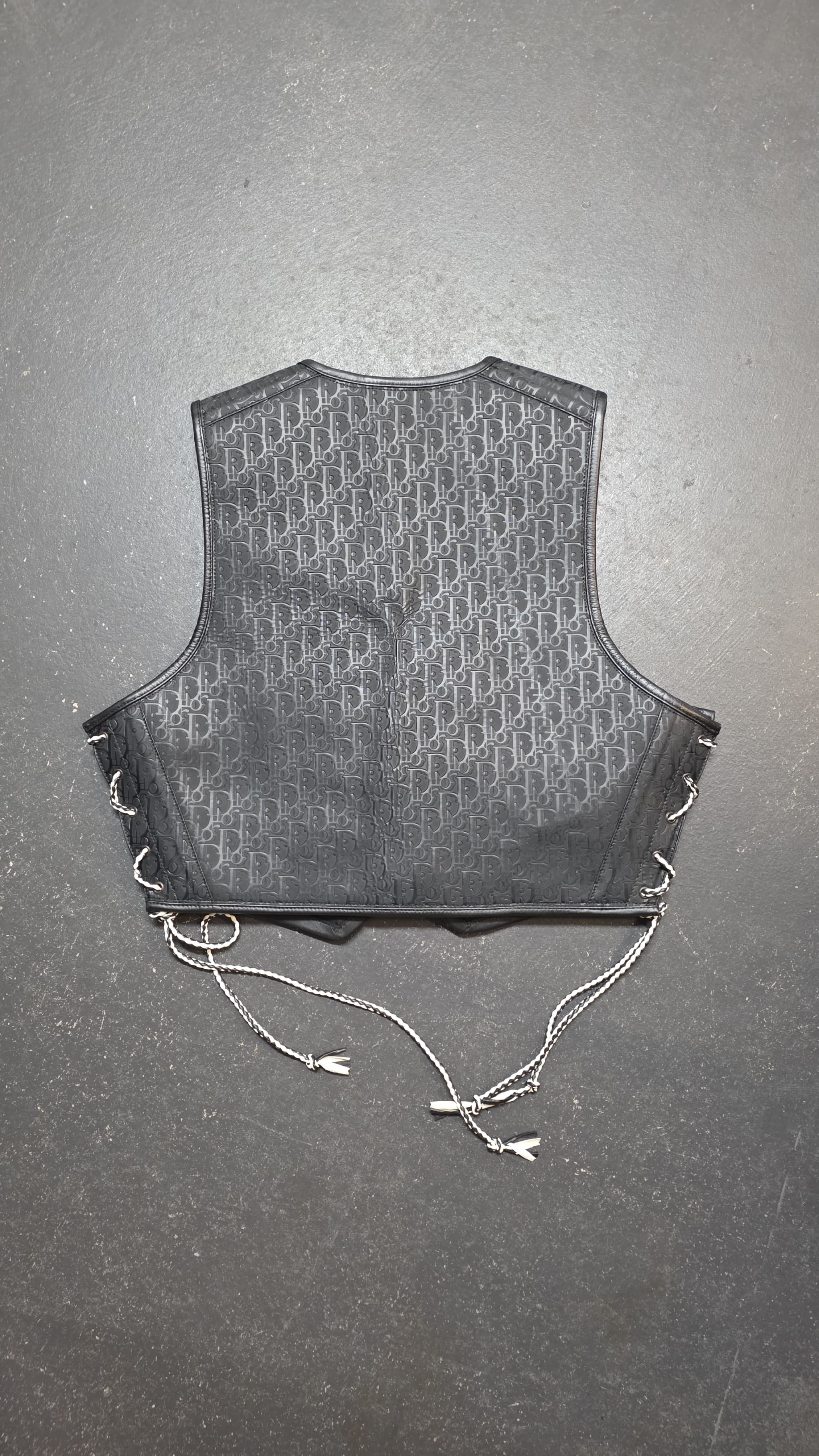 🔥Discounted - Ready to Ship!🔥 Aus Style Black DD - MEDIUM