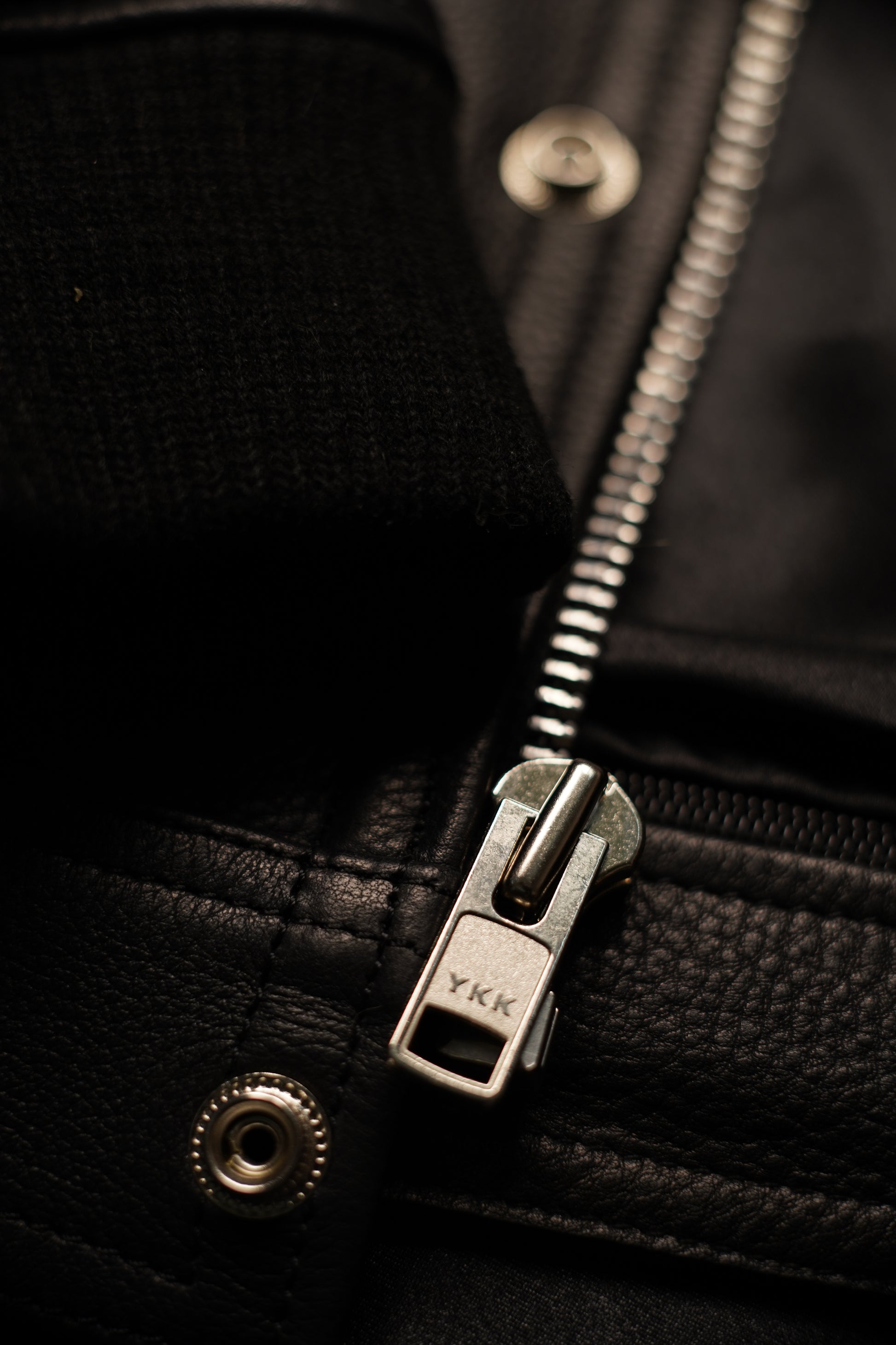 US "OFF THE RACK" REMOVABLE SLEEVE MIDNIGHT VEST