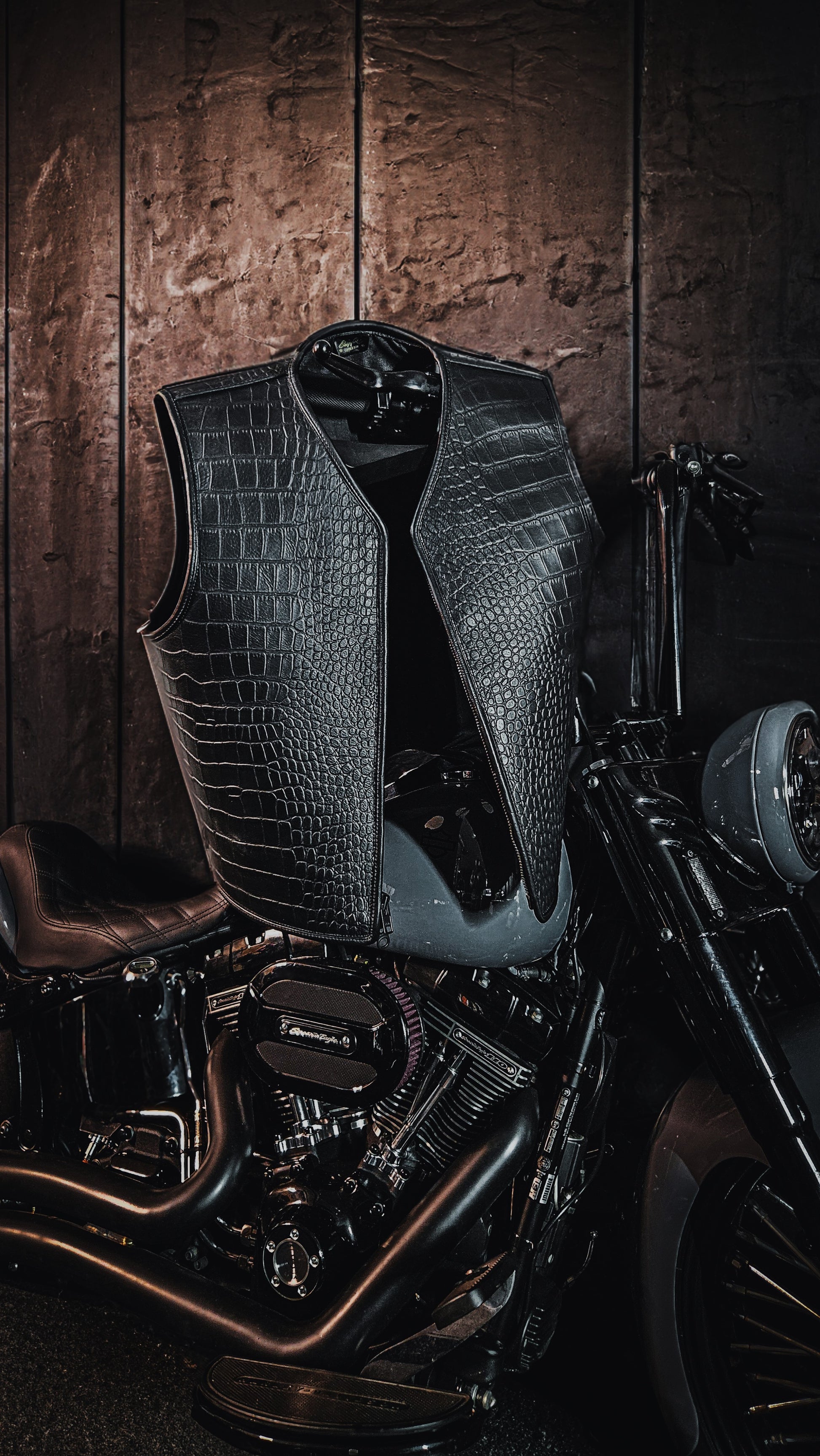 EURO "OFF THE RACK" GATOR BELLY VEST