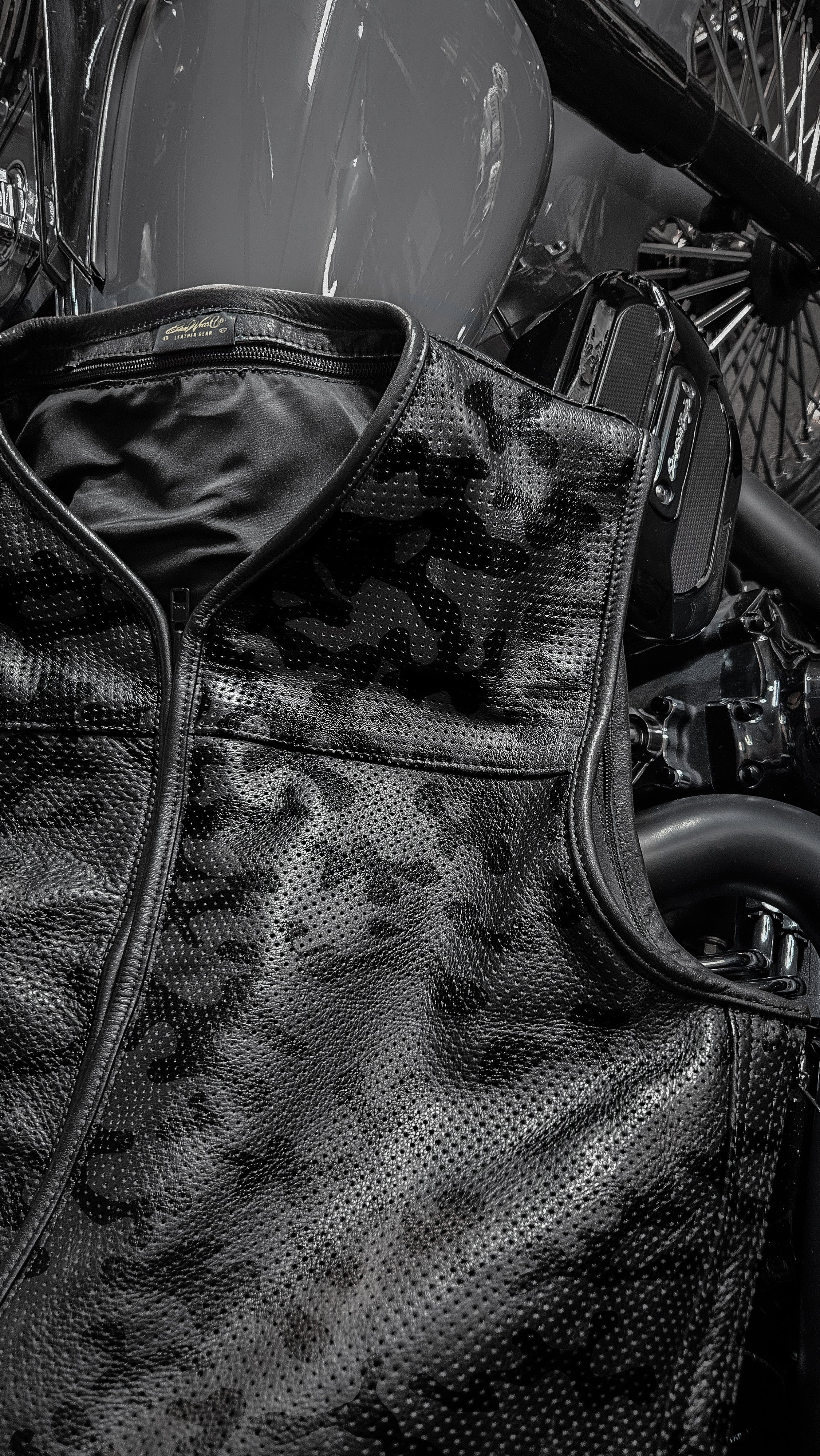EURO "OFF THE RACK" PERFORATED BLACK OPS VEST