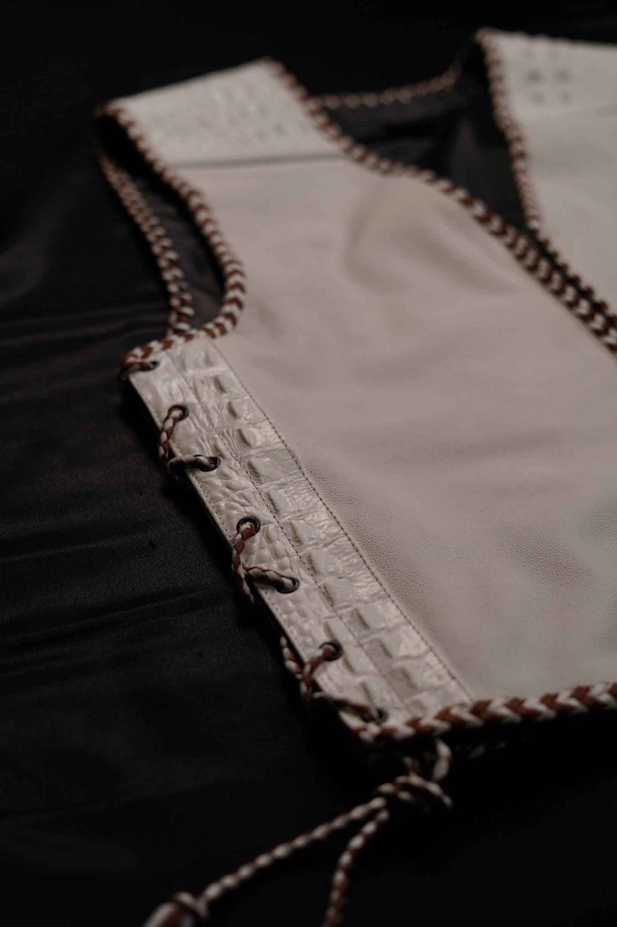 AUS WHITE - BROWN/WHITE "OFF THE RACK" LEATHER / CROC
