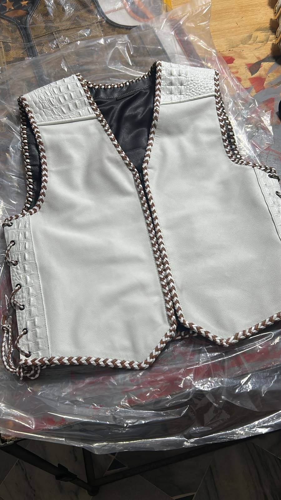 AUS WHITE - BROWN/WHITE "OFF THE RACK" LEATHER / CROC