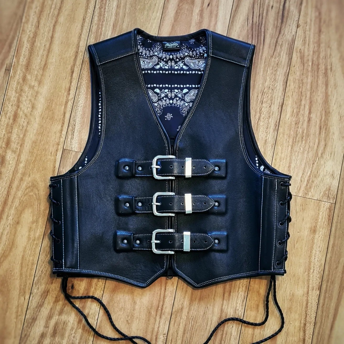 Vest Customizer -  AUS Style