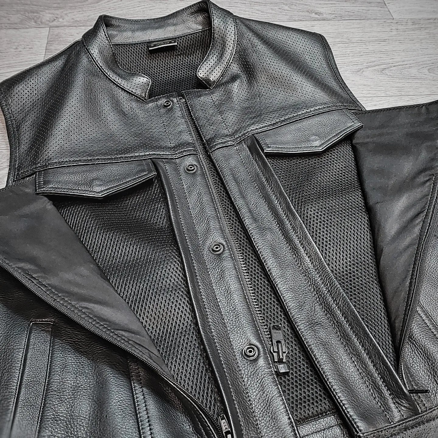 US "OFF THE RACK" AERO VEST